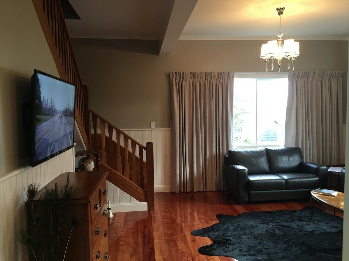 Noah'S Stanley Luxury Bed And Breakfast Exterior photo